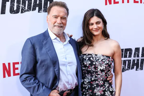 Avusturyalı ve Amerikalı aktör, eski Kaliforniya Valisi, iş adamı, eski politikacı ve eski profesyonel vücut geliştirici Arnold Schwarzenegger ve Amerikalı aktris Monica Barbaro Netflix 'in' FUBAR 'ikinci sezonunun Los Angeles Premiere' ine geldiler.