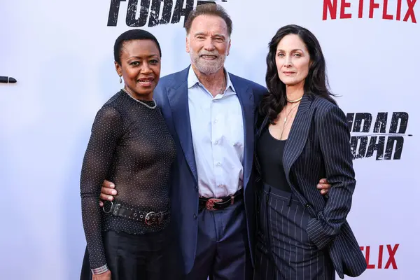 Kanadalı aktris Barbara Eve Harris, Avusturyalı ve Amerikalı aktör, eski Kaliforniya Valisi, iş adamı, eski politikacı ve eski profesyonel vücut geliştirici Arnold Schwarzenegger ve Kanadalı-Amerikalı oyuncu ve yapımcı Carrie-Anne Moss. 