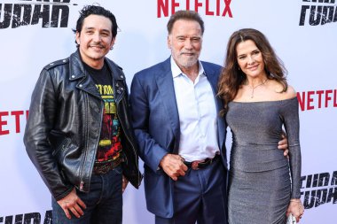 Amerikalı aktör ve yapımcı Gabriel Luna, Avusturyalı ve Amerikalı aktör, eski Kaliforniya Valisi, iş adamı, eski politikacı ve eski profesyonel vücut geliştirici Arnold Schwarzenegger ve İtalyan-Arjantinli aktris Fabiana Udenio 