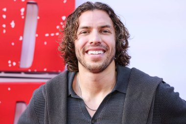 Amerikalı aktör ve fitness modeli Joseph Baena, Netflix 'in' FUBAR 'ikinci sezonunun Los Angeles Premiere' ine 11 Haziran 2025 'te Hollywood, Los Angeles, Kaliforniya, ABD' de bulunan Netflix Tudum Theater 'da ulaştı..      