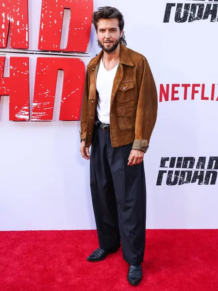 İngiliz aktör Guy Burnet Netflix 'in' FUBAR 'ikinci sezonunun Los Angeles prömiyerine 11 Haziran 2025' te Hollywood, Los Angeles, Kaliforniya, ABD 'de bulunan Netflix Tudum Theater' da geldi..     