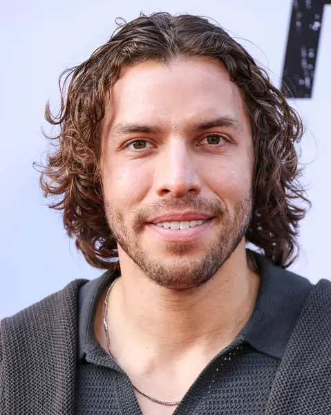 Amerikalı aktör ve fitness modeli Joseph Baena, Netflix 'in' FUBAR 'ikinci sezonunun Los Angeles Premiere' ine 11 Haziran 2025 'te Hollywood, Los Angeles, Kaliforniya, ABD' de bulunan Netflix Tudum Theater 'da ulaştı..      