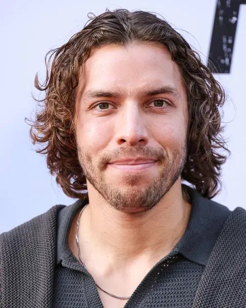 Amerikalı aktör ve fitness modeli Joseph Baena, Netflix 'in' FUBAR 'ikinci sezonunun Los Angeles Premiere' ine 11 Haziran 2025 'te Hollywood, Los Angeles, Kaliforniya, ABD' de bulunan Netflix Tudum Theater 'da ulaştı..      