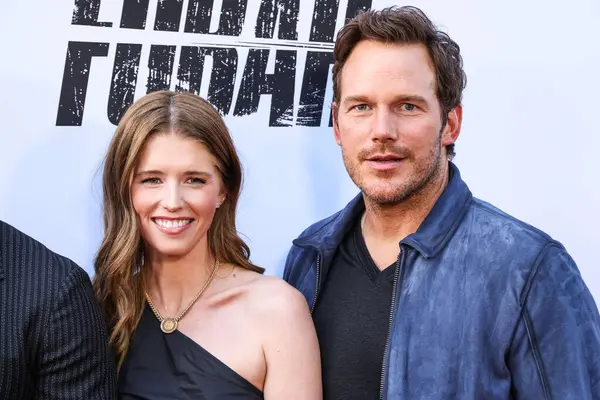 Amerikalı yazar, girişimci ve hayvan hakları savunucusu Katherine Schwarzenegger ve kocası / Amerikalı aktör Chris Pratt Netflix 'in' FUBAR 'ikinci sezonunun Los Angeles galasına 11 Haziran 2025' de Hollywood, LA, CA
