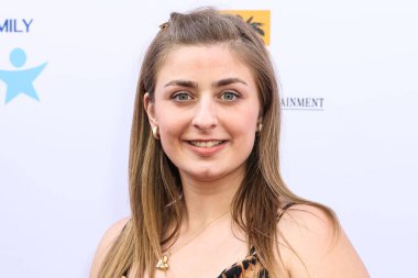 Amerikan televizyon karakteri Abbey Romeo Lutes, 14 Haziran 2025 'te CBS Radford Stüdyo Merkezi' nde düzenlenen 13. Geleneksel Ed Asner ve Arkadaşları Poker Turnuvası 'na katıldı..