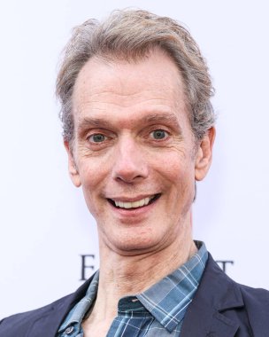 Amerikalı aktör, pandomimci ve akrobat Doug Jones, 14 Haziran 2025 'te ABD' nin Los Angeles, Kaliforniya, Studio City 'de düzenlenen 13. Geleneksel Ed Asner ve Arkadaşları Poker Turnuvası Ünlüler Gecesi' ne geldiler..