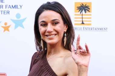 Kanadalı aktris Emmanuelle Chriqui, 14 Haziran 2025 'te CBS Radford Studio Center' da düzenlenen 13. Geleneksel Ed Asner ve Arkadaşları Poker Turnuvası 'na katıldı.. 