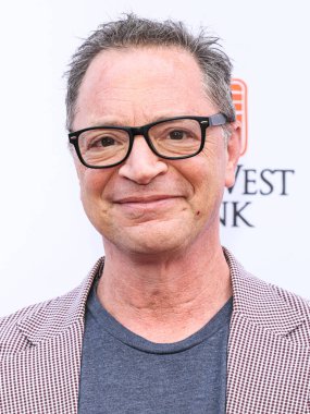 Amerikalı film ve sahne oyuncusu Joshua Malina, 14 Haziran 2025 'te CBS Radford Stüdyo Merkezi' nde düzenlenen 13. Geleneksel Ed Asner ve Arkadaşları Poker Turnuvası 'na katıldı.. 