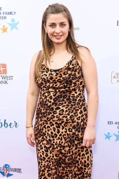 Amerikan televizyon karakteri Abbey Romeo Lutes, 14 Haziran 2025 'te CBS Radford Stüdyo Merkezi' nde düzenlenen 13. Geleneksel Ed Asner ve Arkadaşları Poker Turnuvası 'na katıldı..