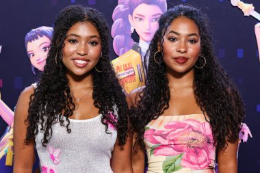 Anais Lee ve Mirabelle Lee Netflix 'in 16 Haziran 2025' te Netflix Tudum Tiyatrosu 'nda düzenlenen' KPop Demon Hunters 'ın Los Angeles Özel Gösterimi' ne geldiler..   