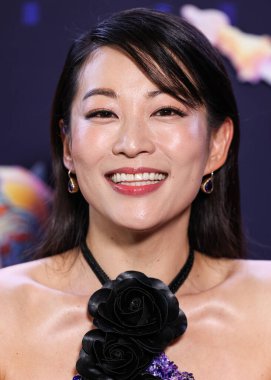 Amerikalı aktris, şarkıcı ve model Arden Cho, Netflix 'in 16 Haziran 2025' te Hollywood, Los Angeles, Kaliforniya, ABD 'de düzenlenen Netflix Tudum Theater' daki 'KPop Demon Hunters' özel gösterimine geldi..