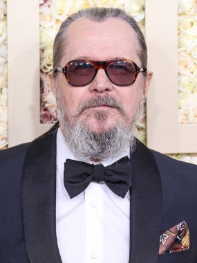 'Ben şaşkına döndüm': Sir Gary Oldman, Kral III. Charles 'ın Şövalyeliği Hakkında Açılıyor. BEVERLY HILLS, LOS ANGELES, CALIFORNIA, ABD - 07 Ocak: İngiliz aktör, yönetmen ve müzisyen Gary Oldman (Sir Gary Leonard Oldman) 
