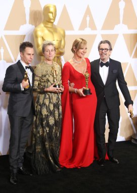 'Ben şaşkına döndüm': Sir Gary Oldman, Kral III. Charles 'ın Şövalyeliği Hakkında Açılıyor. HOLYWOOD, LOS ANGELES, CALIFORNIA, ABD - 04 Mart 04: Aktör Sam Rockwell, 