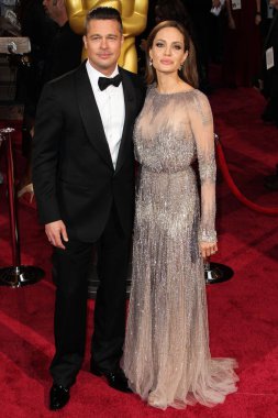 'The Movie' İlk Tepkiler: Brad Pitt 'in Yarış Efsanesi Bir' Eski Okul Yaz Blockbuster 'Bu Çok İyi. HOLYWOOD, LOS ANGELES, CALIFORNIA, ABD - 02 Mart: Angelina Jolie ve Brad Pitt