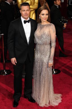 'The Movie' İlk Tepkiler: Brad Pitt 'in Yarış Efsanesi Bir' Eski Okul Yaz Blockbuster 'Bu Çok İyi. HOLYWOOD, LOS ANGELES, CALIFORNIA, ABD - 02 Mart: Angelina Jolie ve Brad Pitt