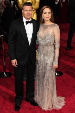 'The Movie' İlk Tepkiler: Brad Pitt 'in Yarış Efsanesi Bir' Eski Okul Yaz Blockbuster 'Bu Çok İyi. HOLYWOOD, LOS ANGELES, CALIFORNIA, ABD - 02 Mart: Angelina Jolie ve Brad Pitt
