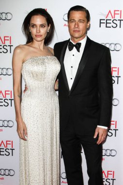'The Movie' İlk Tepkiler: Brad Pitt 'in Yarış Efsanesi Bir' Eski Okul Yaz Blockbuster 'Bu Çok İyi. HOLYWOOD, LOS ANGELES, CALIFORNIA, ABD - Kasım 05: Angelina Jolie ve Brad Pitt 