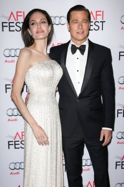 'The Movie' İlk Tepkiler: Brad Pitt 'in Yarış Efsanesi Bir' Eski Okul Yaz Blockbuster 'Bu Çok İyi. HOLYWOOD, LOS ANGELES, CALIFORNIA, ABD - Kasım 05: Angelina Jolie ve Brad Pitt 