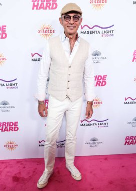 Amerikalı aktör Shaun Toub, 18 Haziran 2025 'te Amerika Yönetmenler Birliği' ndeki DGA Tiyatro Kompleksi 'nde düzenlenen Los Angeles Magenta Light Studios' un 'Bride Hard' ın galasına geldi..