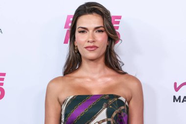 Fas asıllı Amerikalı aktris Sofia Pernas, 18 Haziran 2025 'te ABD' nin Kaliforniya eyaletinin Los Angeles kentinde bulunan The Directors Guild of America 'daki DGA Tiyatro Kompleksi' nde düzenlenen Magenta Light Studios 'un' Bride Hard 'adlı stüdyosunun Los Angeles galasına geldi.. 