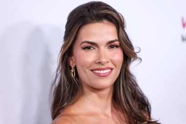 Fas asıllı Amerikalı aktris Sofia Pernas, 18 Haziran 2025 'te ABD' nin Kaliforniya eyaletinin Los Angeles kentinde bulunan The Directors Guild of America 'daki DGA Tiyatro Kompleksi' nde düzenlenen Magenta Light Studios 'un' Bride Hard 'adlı stüdyosunun Los Angeles galasına geldi.. 