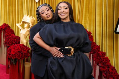 Amerikalı rapçi Da Brat ve kız arkadaşı Jesseca Harris-Dupart, 20 Haziran 2025 'te Beverly Hilton Hotel' deki Wilshire Garden Avlusu 'nda düzenlenen 5..