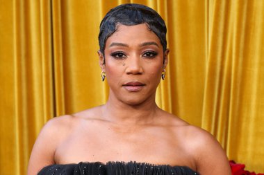 Amerikalı komedyen ve aktris Tiffany Haddish, 20 Haziran 2025 'te Beverly Hilton Hotel' deki Wilshire Garden Avlusu 'nda düzenlenen 5. Geleneksel Hollywood Açılan Impact Ödülleri' ne geldi.. 