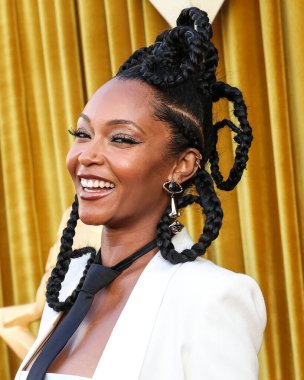 Amerikalı aktris ve model Yaya DaCosta, 20 Haziran 2025 'te Beverly Hilton Oteli' ndeki Wilshire Garden Avlusu 'nda düzenlenen 5.. 