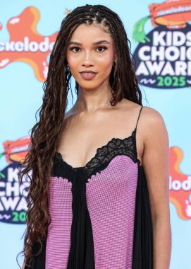 Kanadalı aktris ve aktivist Malia Baker, 21 Haziran 2025 'te Santa Monica, Los Angeles, Kaliforniya, ABD' de düzenlenen 2025 Nickelodeon Çocuk Seçimi Ödülleri 'ne (38..     
