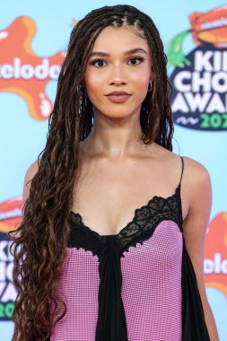 Kanadalı aktris ve aktivist Malia Baker, 21 Haziran 2025 'te Santa Monica, Los Angeles, Kaliforniya, ABD' de düzenlenen 2025 Nickelodeon Çocuk Seçimi Ödülleri 'ne (38..     