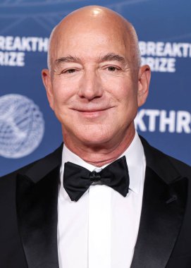 Amerikalı girişimci, iş adamı, Amazon Kurucusu ve İcra Başkanı Jeff Bezos, 5 Nisan 2025 'te Santa Monica, Los Angeles, Kaliforniya, ABD' de düzenlenen 11. Yıllık Dönüm Noktası Ödül Töreni 'ne geldi..