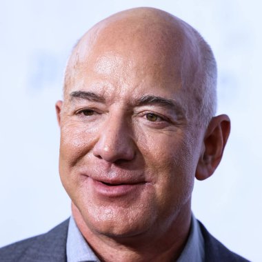 Jeff Bezos ve Lauren Sanchez evliler! Düğümü 27 Haziran 2025 Cuma günü İtalya 'nın Venedik kentindeki San Giorgio Maggiore adasında düzenlenen siyah kravat töreninde attılar. CULVER ŞEHRİ, LOS ANGELES, CALIFORNIA, ABD - 15 Ağustos: Amerikalı girişimci