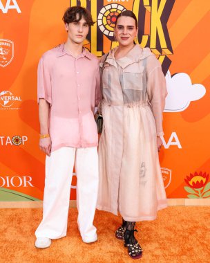 Breck Lombardi ve Marsha Molinari, 28 Haziran 2025 'te Universal City, Los Angeles, Kaliforniya, ABD' de düzenlenen Charlize Theron Afrika Sosyal Yardım Projesi (CTAOP) Blok Partisi 2025 'e geldiler..