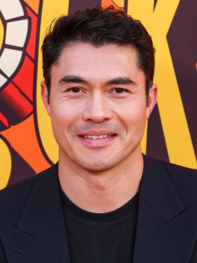 İngiliz aktör, yapımcı ve eski seyahat muhabiri Henry Golding, 28 Haziran 2025 'te Universal City, Los Angeles, Kaliforniya' da gerçekleştirilen Charlize Theron Africa Yardım Projesine (CTAOP) geldi.     