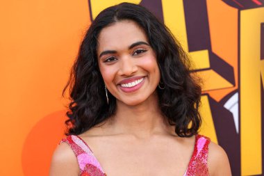 Amerikalı aktris Supriya Ganesh, 28 Haziran 2025 'te Universal Stüdyoları Backlot' ta düzenlenen Charlize Theron Africa Sosyal Yardım Projesine (CTAOP) geldi.. 