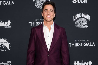 Amerikalı aktör, yapımcı, realite televizyon kişiliği ve aktivisti Mike Manning, 28 Haziran 2025 'te Los Angeles, Kaliforniya, ABD' de bulunan Beverly Hills 'teki SLS Hotel' de düzenlenen 16. Yıllık Susuzluk Gala 2025 'e geldi..