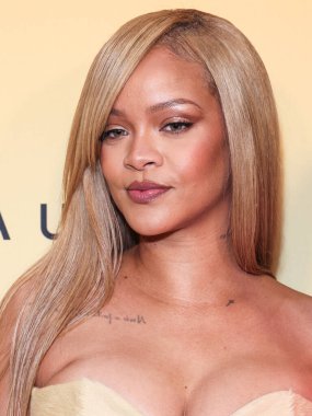 Rihanna geçen hafta sessizce müzik tarihi yazdı. Hafta sonu, plak şirketi ROC Nation tarafından Rihanna 'nın Spotify' da 50 milyar akışı geçtiği ortaya çıktı. LOS ANGELES, CALIFORNIA, ABD - 26 Nisan: Barbadoslu şarkıcı, oyuncu.
