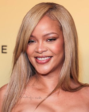 Rihanna geçen hafta sessizce müzik tarihi yazdı. Hafta sonu, plak şirketi ROC Nation tarafından Rihanna 'nın Spotify' da 50 milyar akışı geçtiği ortaya çıktı. LOS ANGELES, CALIFORNIA, ABD - 26 Nisan: Barbadoslu şarkıcı, oyuncu.