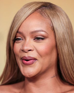  Rihanna geçen hafta sessizce müzik tarihi yazdı. Hafta sonu, plak şirketi ROC Nation tarafından Rihanna 'nın Spotify' da 50 milyar akışı geçtiği ortaya çıktı. LOS ANGELES, CALIFORNIA, ABD - 26 Nisan: Barbadoslu şarkıcı, oyuncu