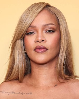  Rihanna geçen hafta sessizce müzik tarihi yazdı. Hafta sonu, plak şirketi ROC Nation tarafından Rihanna 'nın Spotify' da 50 milyar akışı geçtiği ortaya çıktı. LOS ANGELES, CALIFORNIA, ABD - 26 Nisan: Barbadoslu şarkıcı, oyuncu