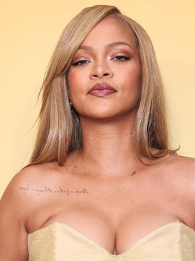  Rihanna geçen hafta sessizce müzik tarihi yazdı. Hafta sonu, plak şirketi ROC Nation tarafından Rihanna 'nın Spotify' da 50 milyar akışı geçtiği ortaya çıktı. LOS ANGELES, CALIFORNIA, ABD - 26 Nisan: Barbadoslu şarkıcı, oyuncu