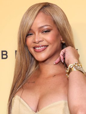  Rihanna geçen hafta sessizce müzik tarihi yazdı. Hafta sonu, plak şirketi ROC Nation tarafından Rihanna 'nın Spotify' da 50 milyar akışı geçtiği ortaya çıktı. LOS ANGELES, CALIFORNIA, ABD - 26 Nisan: Barbadoslu şarkıcı, oyuncu