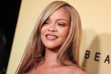  Rihanna geçen hafta sessizce müzik tarihi yazdı. Hafta sonu, plak şirketi ROC Nation tarafından Rihanna 'nın Spotify' da 50 milyar akışı geçtiği ortaya çıktı. LOS ANGELES, CALIFORNIA, ABD - 26 Nisan: Barbadoslu şarkıcı, oyuncu