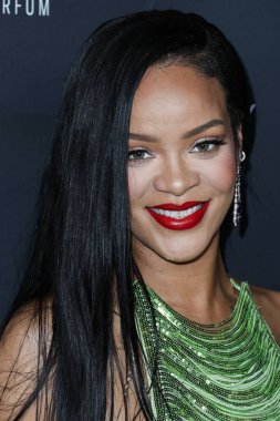 Rihanna geçen hafta sessizce müzik tarihi yazdı. Rihanna Spotify 'da 50 milyar akışı geçti. HOLYWOOD, LOS ANGELES, CALIFORNIA, ABD - 11 Şubat: Barbadoslu şarkıcı Rihanna 70..