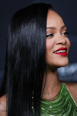 Rihanna geçen hafta sessizce müzik tarihi yazdı. Rihanna Spotify 'da 50 milyar akışı geçti. HOLYWOOD, LOS ANGELES, CALIFORNIA, ABD - 11 Şubat: Barbadoslu şarkıcı Rihanna 70..
