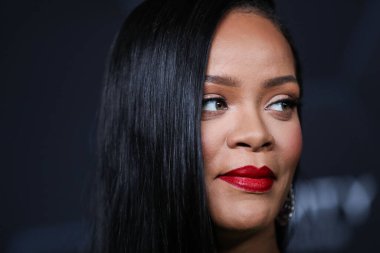 Rihanna geçen hafta sessizce müzik tarihi yazdı. Rihanna Spotify 'da 50 milyar akışı geçti. HOLYWOOD, LOS ANGELES, CALIFORNIA, ABD - 11 Şubat: Barbadoslu şarkıcı Rihanna 70..