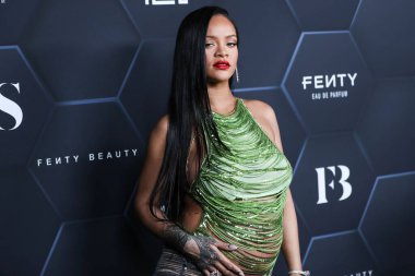 Rihanna geçen hafta sessizce müzik tarihi yazdı. Rihanna Spotify 'da 50 milyar akışı geçti. HOLYWOOD, LOS ANGELES, CALIFORNIA, ABD - 11 Şubat: Barbadoslu şarkıcı Rihanna 70..