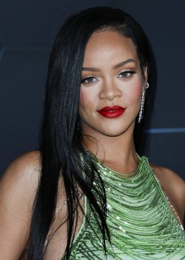 Rihanna geçen hafta sessizce müzik tarihi yazdı. Rihanna Spotify 'da 50 milyar akışı geçti. HOLYWOOD, LOS ANGELES, CALIFORNIA, ABD - 11 Şubat: Barbadoslu şarkıcı Rihanna 70..