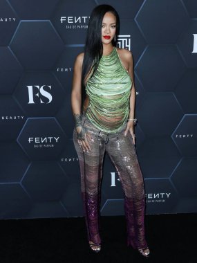 Rihanna geçen hafta sessizce müzik tarihi yazdı. Rihanna Spotify 'da 50 milyar akışı geçti. HOLYWOOD, LOS ANGELES, CALIFORNIA, ABD - 11 Şubat: Barbadoslu şarkıcı Rihanna 70..