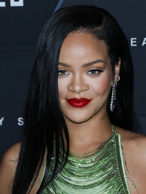 Rihanna geçen hafta sessizce müzik tarihi yazdı. Rihanna Spotify 'da 50 milyar akışı geçti. HOLYWOOD, LOS ANGELES, CALIFORNIA, ABD - 11 Şubat: Barbadoslu şarkıcı Rihanna 70..